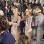 ¡Ay!  Kim Kardashian pareció ser 'desairada' por Anna Wintour, la editora en jefe de la revista Vogue, mientras estaba en el desfile Primavera 2023 de Fendi.