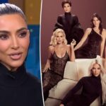 Kim Kardashian se burla del estreno de 'Kardashians' 'seriamente vulnerable'
