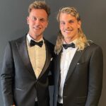 La estrella de la AFL, Bailey Smith (en la foto del año pasado con Mitch Wallis) y su nueva novia, Gemma Dawkins, disfrutaron juntos de una rara salida pública en la noche Best and Fairest de los Western Bulldogs en Melbourne el miércoles.