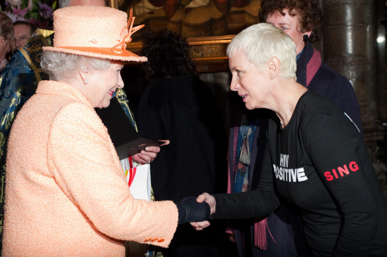 'La resistencia que tenía esta mujer': Annie Lennox sobre su encuentro con la reina