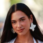 Las uñas de cadena de Dua Lipa son el sueño de un maximalista