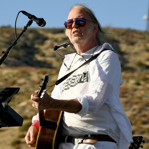 Neil Young y Crazy Horse anuncian nuevo LP World Record