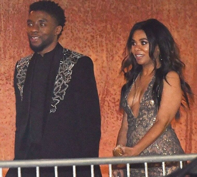 Regina Hall disipa un rumor de romance que la asociaba con el difunto actor Chadwick Boseman