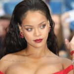 Rihanna debutó con nuevos golpes de cortina en una noche de chicas
