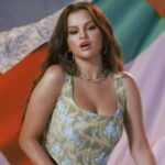 Selena Gomez refina la tendencia del corsé en Rema's "Cálmate" Remezclar vídeo
