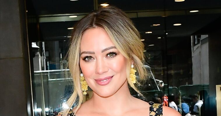 Te vemos, Hilary Duff con flequillo de cortina