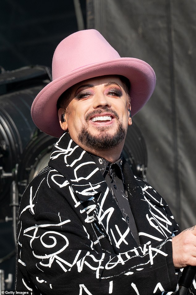 Gran victoria: Boy George se unirá al elenco de la próxima serie de I'm A Celebrity... ¡Sácame de aquí!, asegurando la tarifa más alta en la historia del programa.