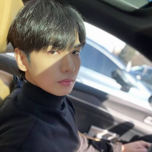 cantante de k-pop lee jihan muere en estampida en corea del sur