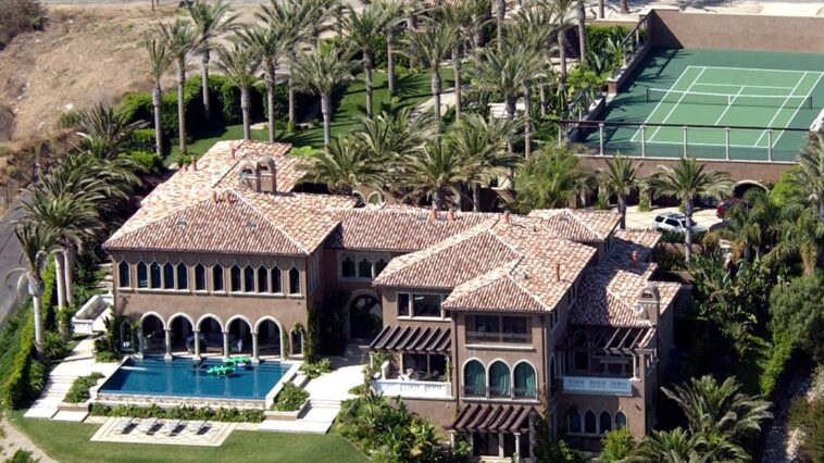 Cher vende casa en Malibú por $85 millones