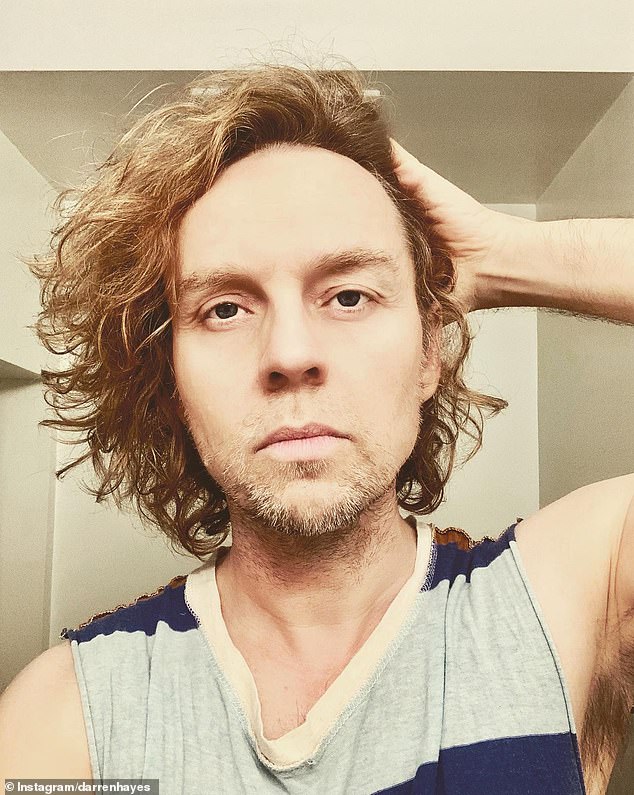 Darren Hayes ha hablado sobre su vida 'llena de traumas' y cómo el abuso en su infancia lo obligó a sentirse 'feo' y ocultar su sexualidad.