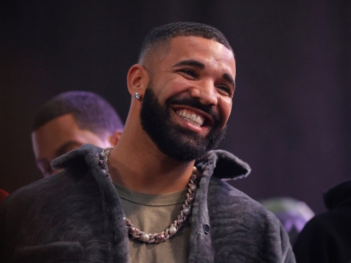 El primer concierto en vivo de Drake fue probablemente un set de apertura para Ice Cube, y solo le pagaron $ 100