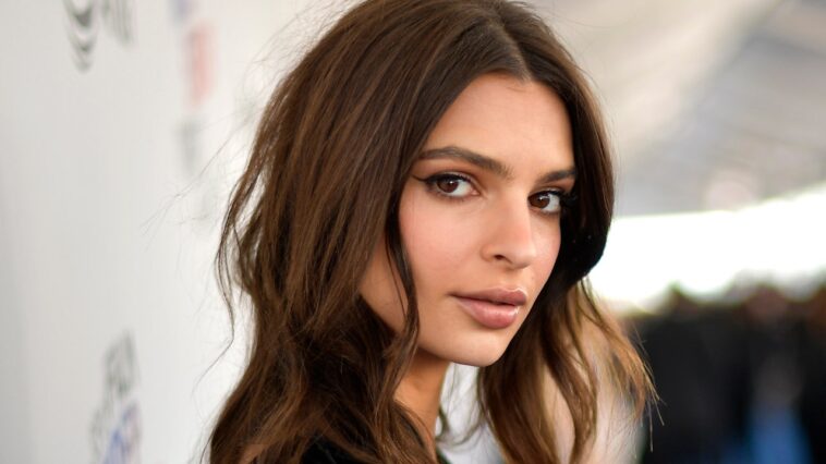 Emily Ratajkowski usó su vestido más atrevido hasta la fecha: vea las fotos