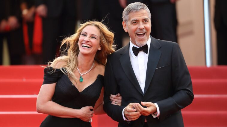 George Clooney y Julia Roberts dijeron que besarse en el set puede ser incómodo