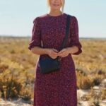 Con estilo: Holly Willoughby llamó la atención mientras posaba con un vibrante vestido de té con estampado animal de colores mixtos de Marks & Spencer en una publicación de Instagram el sábado.