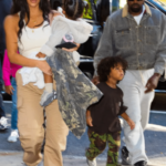 Kanye West habló sobre la escolarización de sus hijos en una entrevista con Tucker Carlson