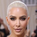 Kim Kardashian condena el antisemitismo tras los comentarios de Kanye “Ye” West: “El discurso de odio nunca está bien”