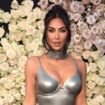 Kim Kardashian explica por qué edita fotos familiares y muestra el proceso