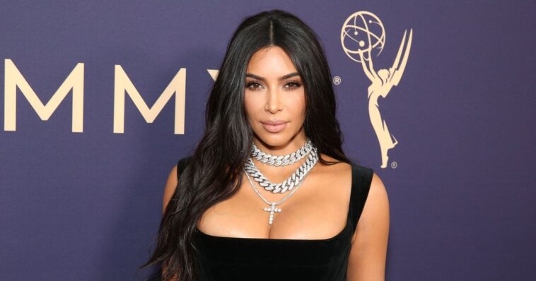 Kim Kardashian fue 'sorprendida' por una reacción de comentario de trabajo 'desencadenada'