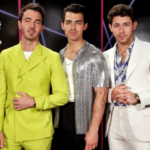 La nueva música de los Jonas Brothers, su cumpleaños número 30 y los jardines de tequila de Villa One son algunos de los temas de los que habla Nick Jonas