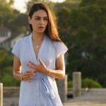 Reseña de 'La chica más afortunada del mundo': Mila Kunis lidera la mediocre adaptación de Netflix del éxito de ventas de Jessica Knoll