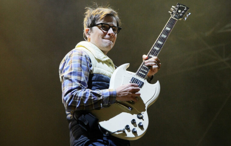 Rivers Cuomo reflexiona sobre las "mentes alucinantes" en Harvard tras el éxito de Weezer