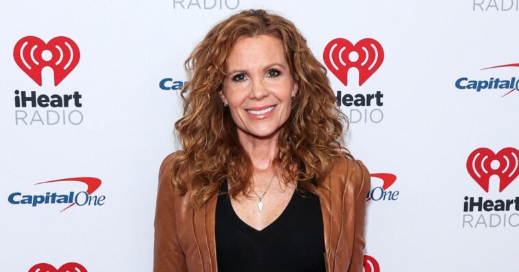 Robyn Lively haría '100 por ciento' una nueva versión de 'Teen Witch'