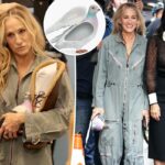 Sarah Jessica Parker lleva un clutch de paloma en el set de 'And Just Like That'