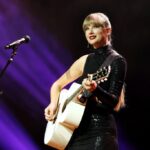 Taylor Swift comparte el nombre de la canción 'Bejeweled' mientras continúa con 'Midnights Mayhem'