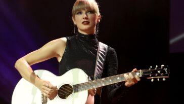 Taylor Swift dice que la nueva canción 'Anti-Hero' la escucha profundizar en sus "inseguridades"