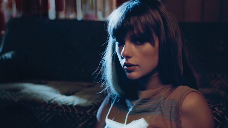Taylor Swift nos deja entrar en sus sueños más oscuros en 'Midnights'