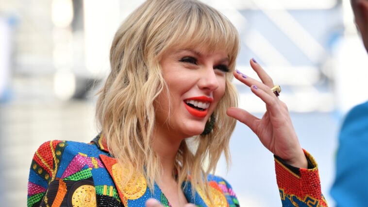 Taylor Swift rompe el récord de transmisión de álbumes de un solo día de Spotify: '¿Cómo tuve esta suerte?'