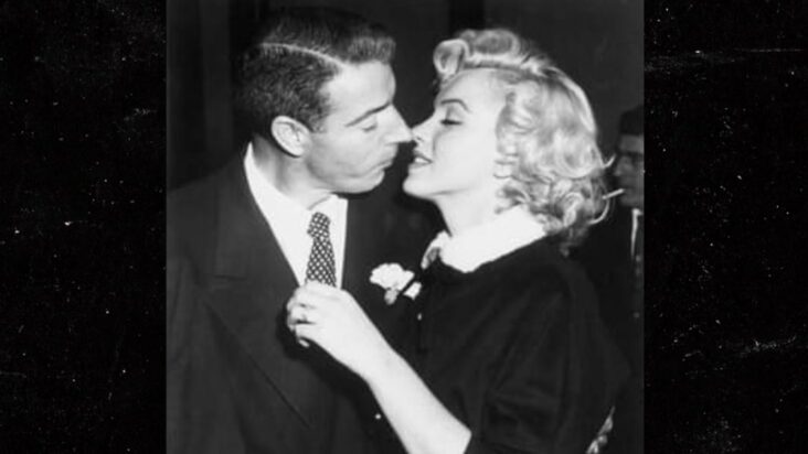 a la venta el traje de marilyn monroe de la boda de joe dimaggio