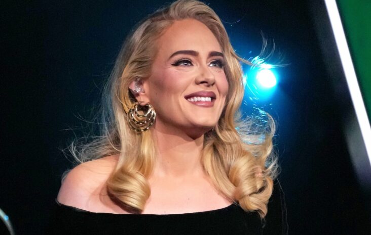 adele casi cancela la primera noche de su residencia en las vegas después de sentirse «enferma como un perro»