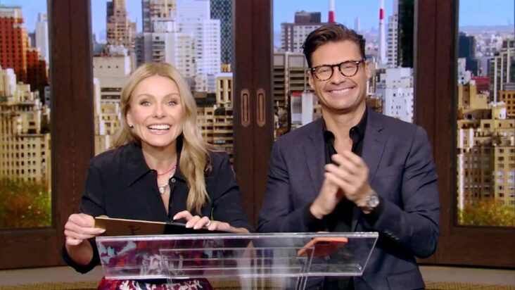 kelly ripa reacciona a su hijo michael consuelos en la edición de people’s sexiest man alive