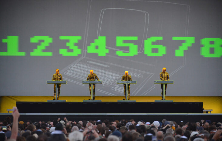 kraftwerk anuncia conciertos en irlanda en 2023 en los días posteriores a glastonbury