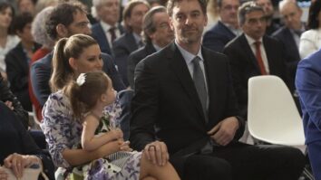 pau gasol anuncia emocionado el nacimiento de su segundo hijo con catherine mcdonnell