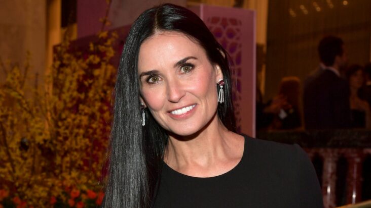 demi moore se está preparando para su fase de abuela ‘caliente’