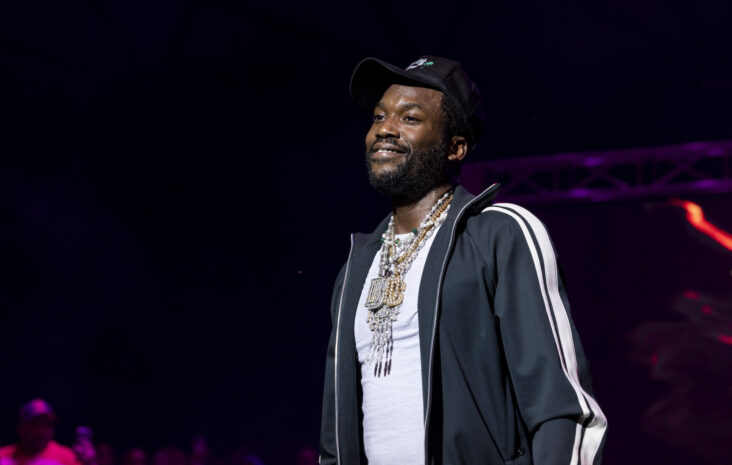 meek mill paga la fianza de 20 mujeres encarceladas