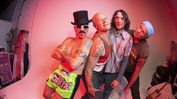 Red Hot Chili Peppers elige a St Vincent the Strokes