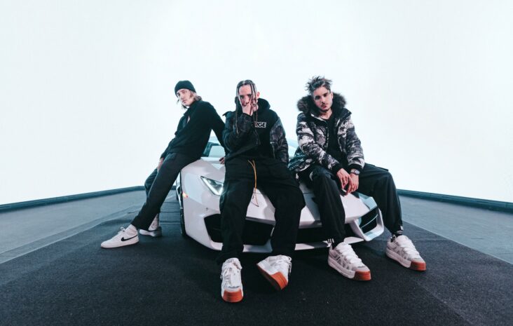 chase atlantic anuncia nuevo lugar y fechas para espectáculos en londres debido al cierre de brixton academy