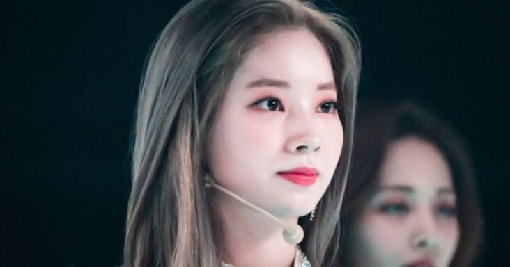 dahyun de twice da positivo por covid-19