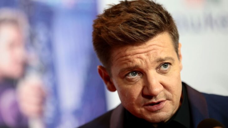 jeremy renner agradece a los fanáticos por el apoyo antes de la actualización del alguacil de reno sobre el «trágico accidente» que involucra a quitanieves