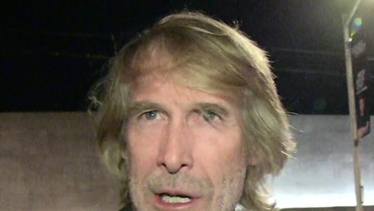 michael bay acusado de matar a una paloma en italia