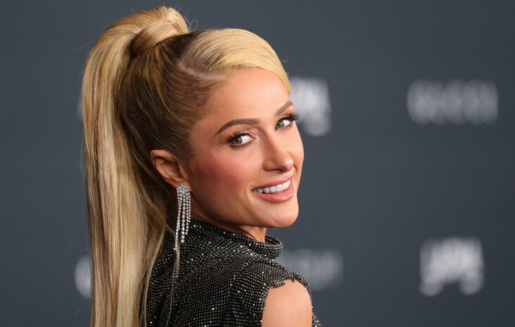 paris hilton comparte nueva versión del éxito de 2000 ‘stars are blind’