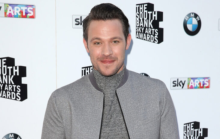 will young critica al gobierno conservador por avivar el miedo en la comunidad transgénero