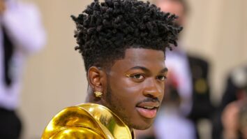 el último peinado de lil nas x te hará sentir nostálgico